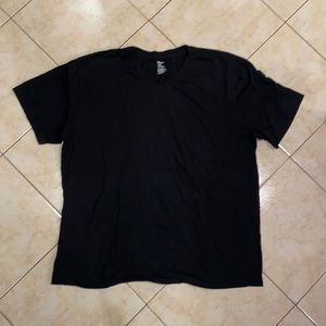 GAP men's v neck T-shirt